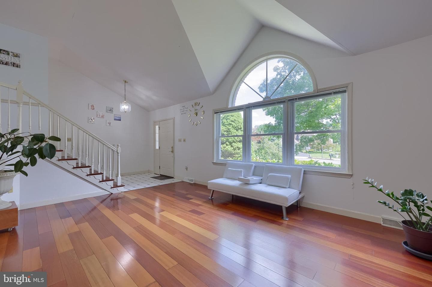 106 Delta Court photo 27