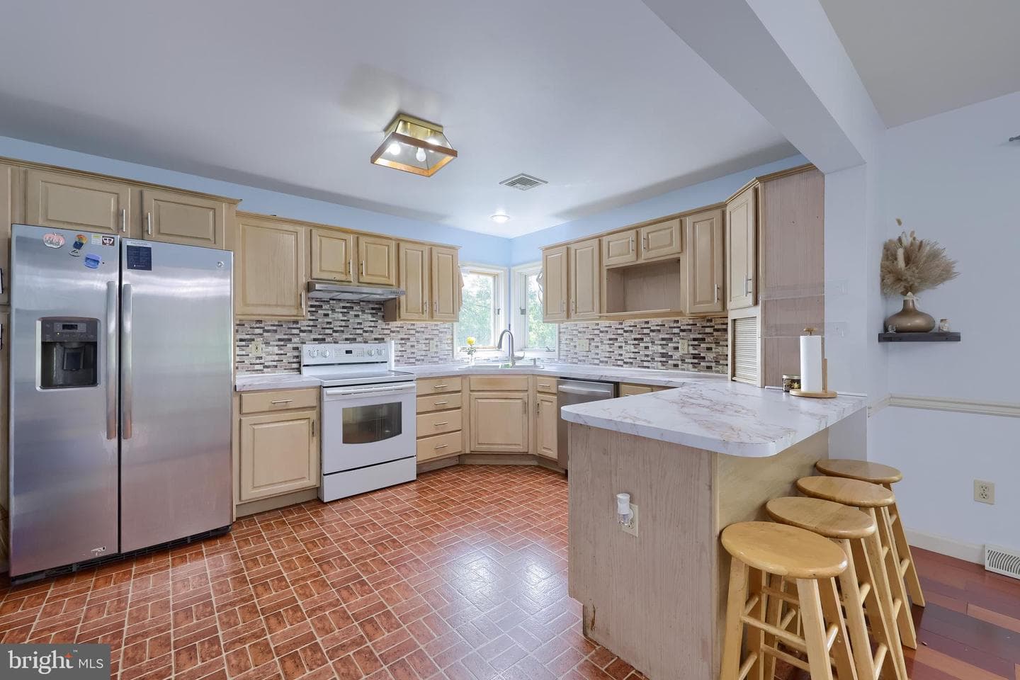 106 Delta Court photo 35