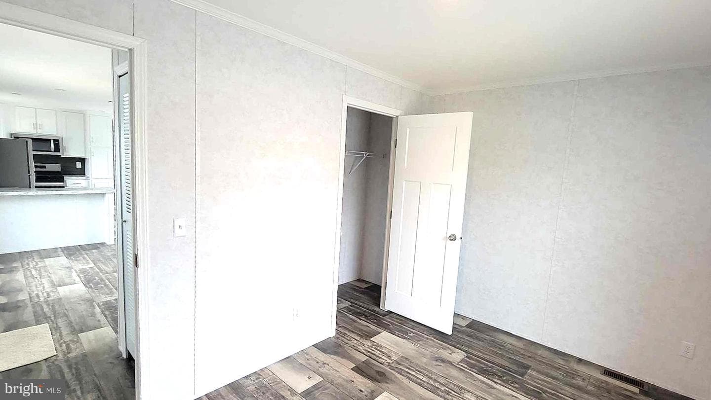 14 Charles Avenue photo 13