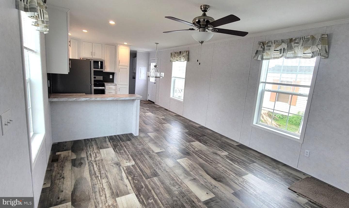 14 Charles Avenue photo 6