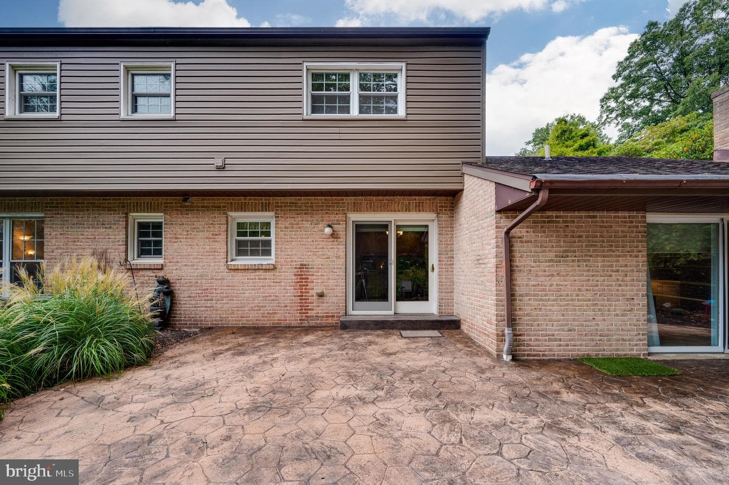 15 Nassau Circle photo 34