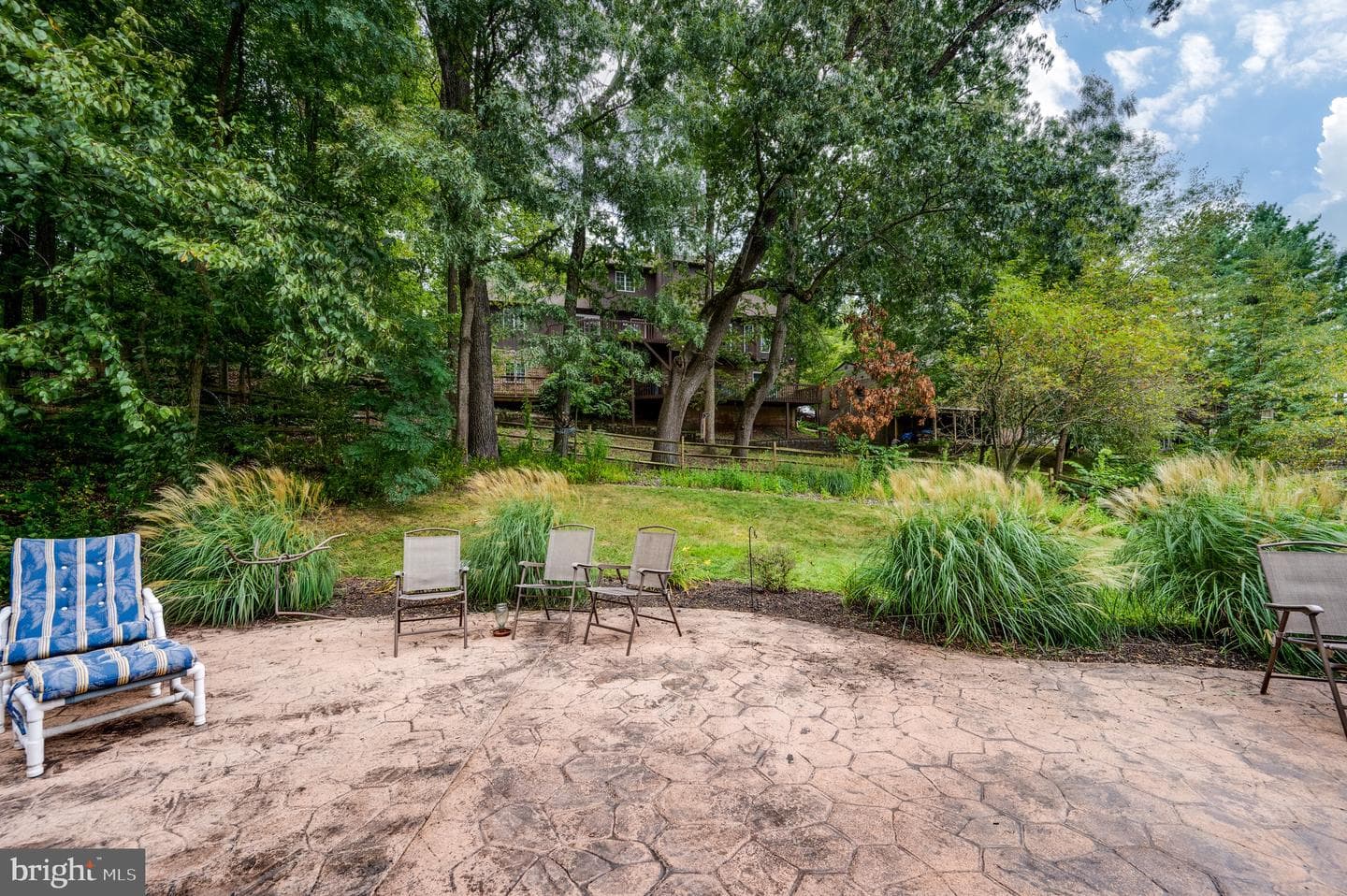 15 Nassau Circle photo 37