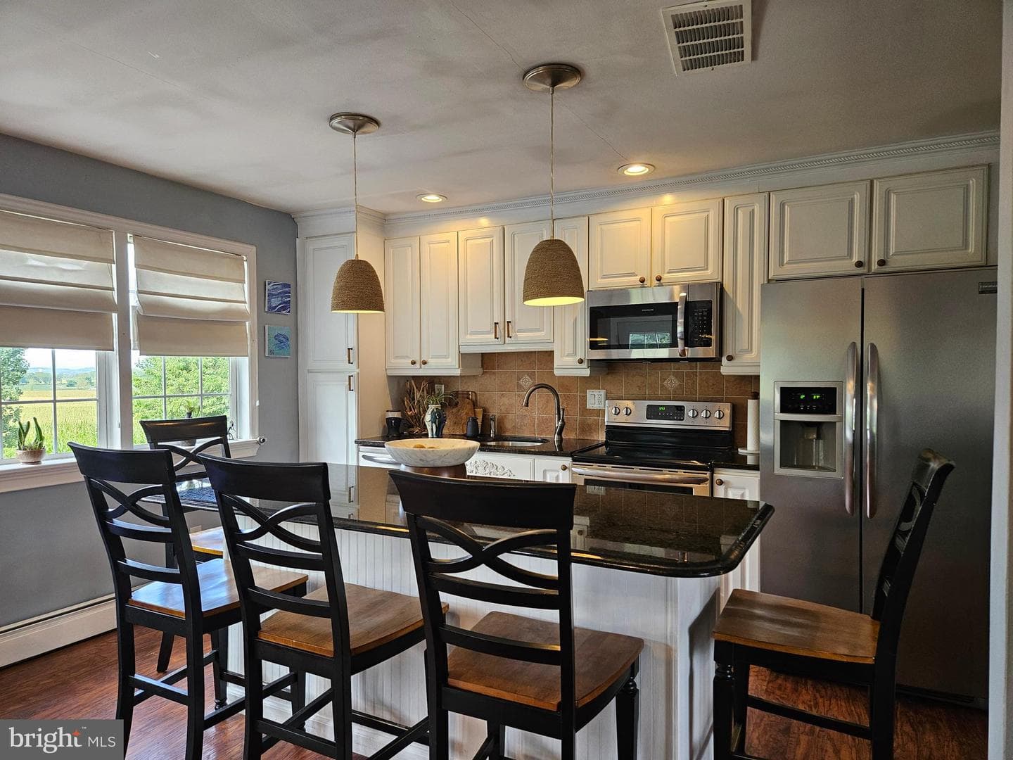 106 Hoch Avenue photo 11