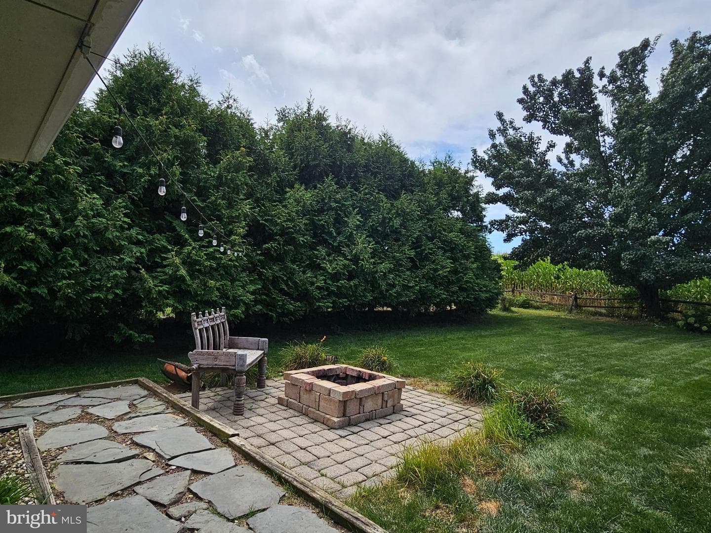 106 Hoch Avenue photo 38