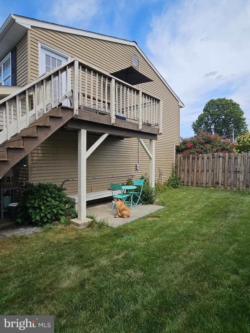 106 Hoch Avenue photo 41