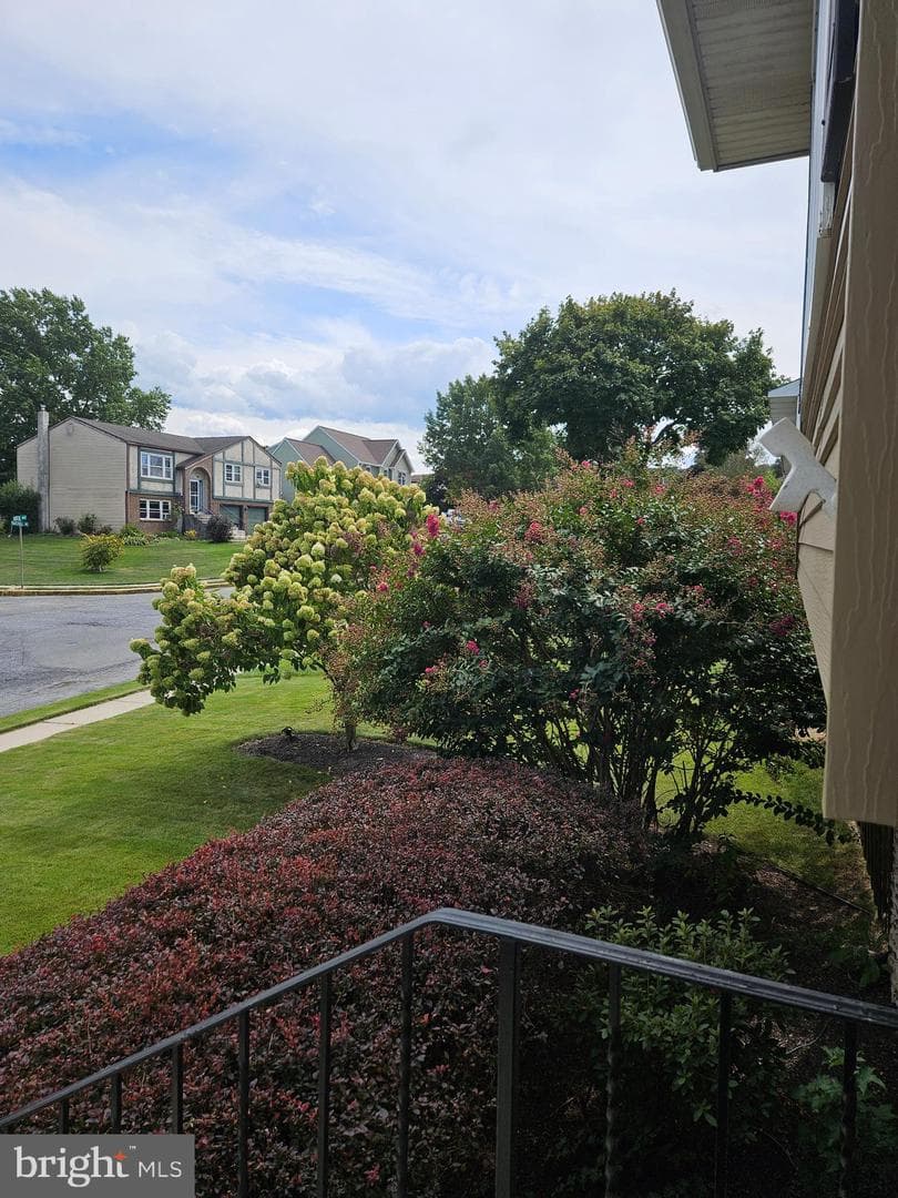 106 Hoch Avenue photo 44