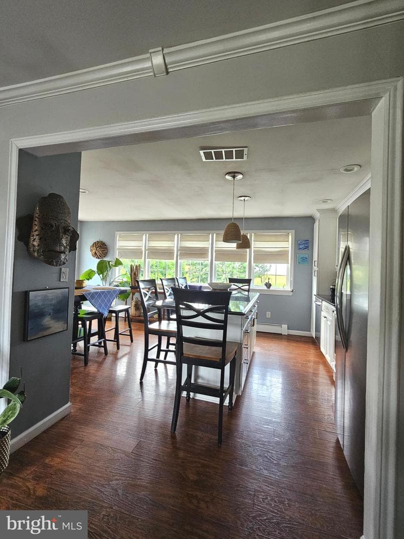 106 Hoch Avenue photo 8