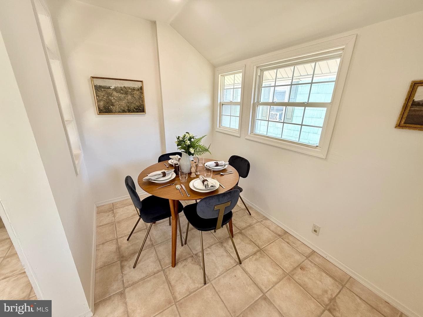 123 N Walnut Street photo 12