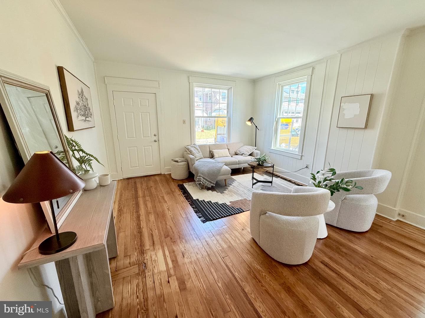 123 N Walnut Street photo 3