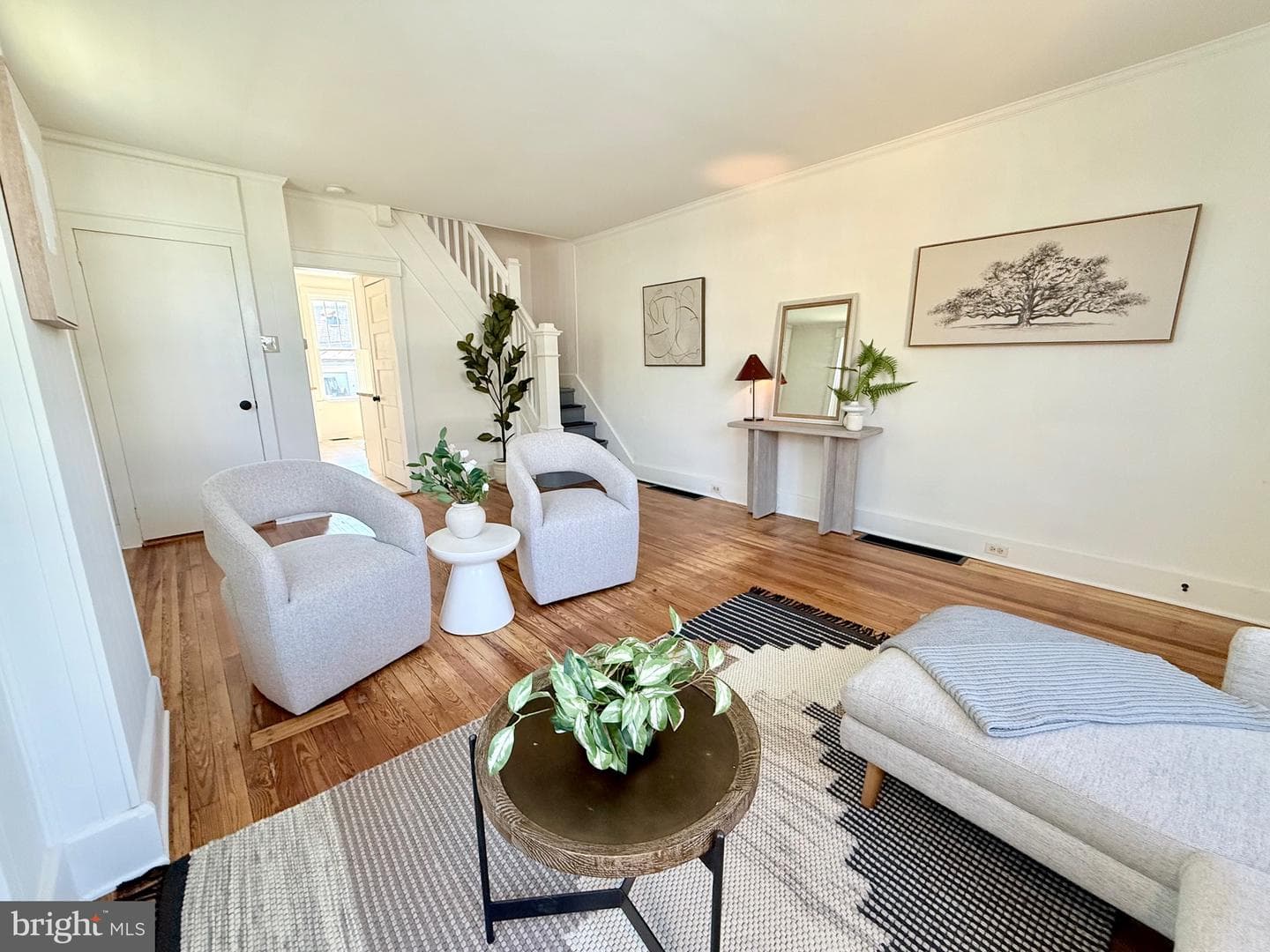 123 N Walnut Street photo 5