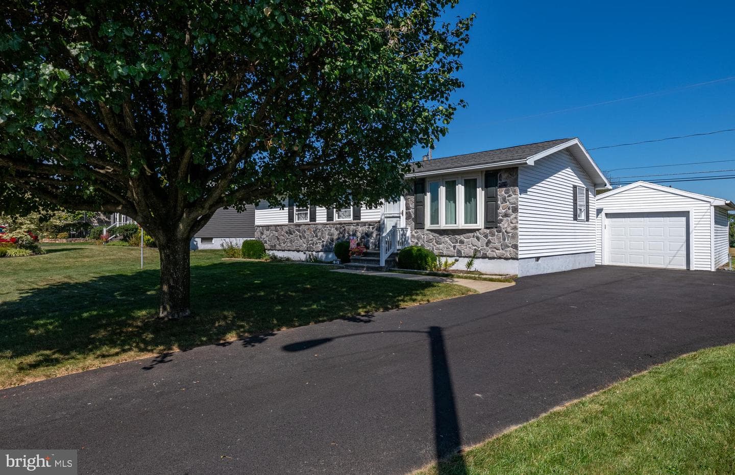 29 Maywood Avenue photo 3