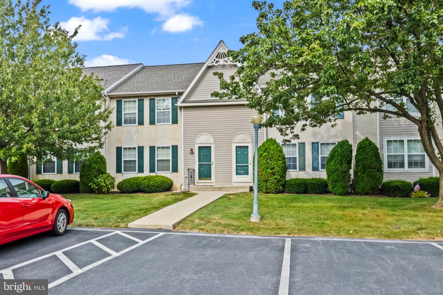 2905 Newport Way photo 2