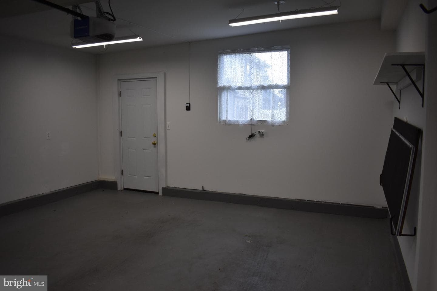 409 Walnut Street photo 18
