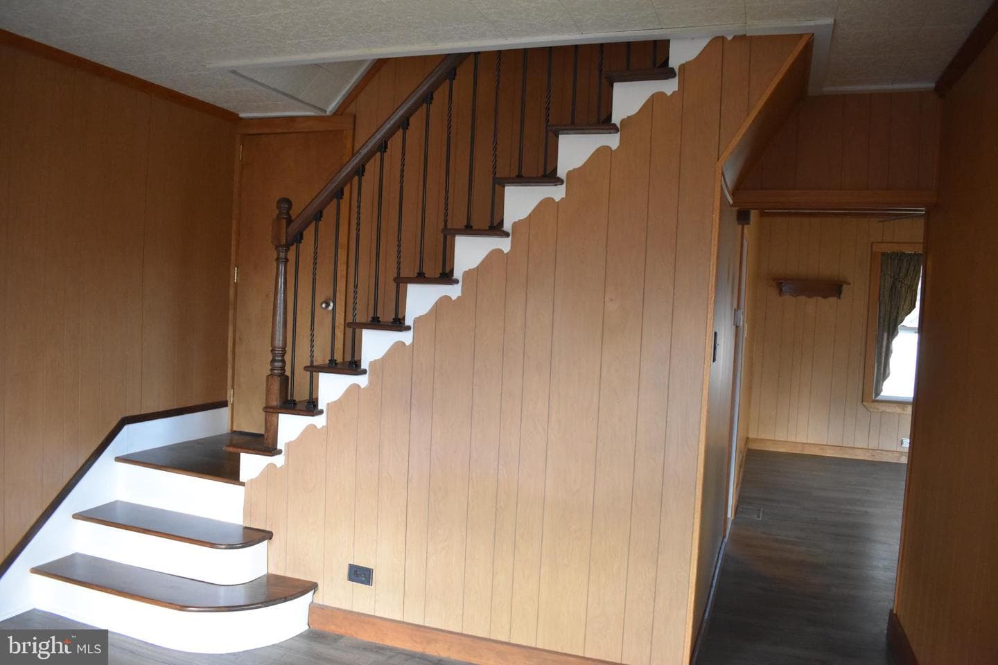 409 Walnut Street photo 9