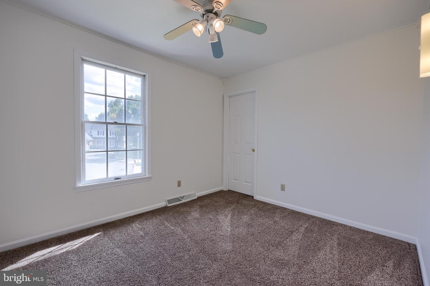 507 Heritage Drive photo 32