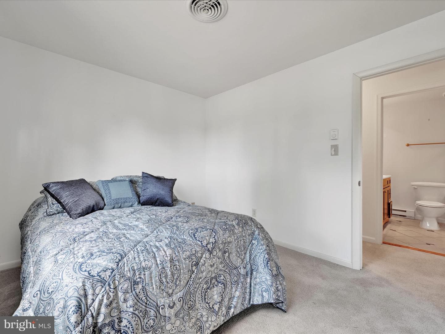 301 Warwick Drive photo 25
