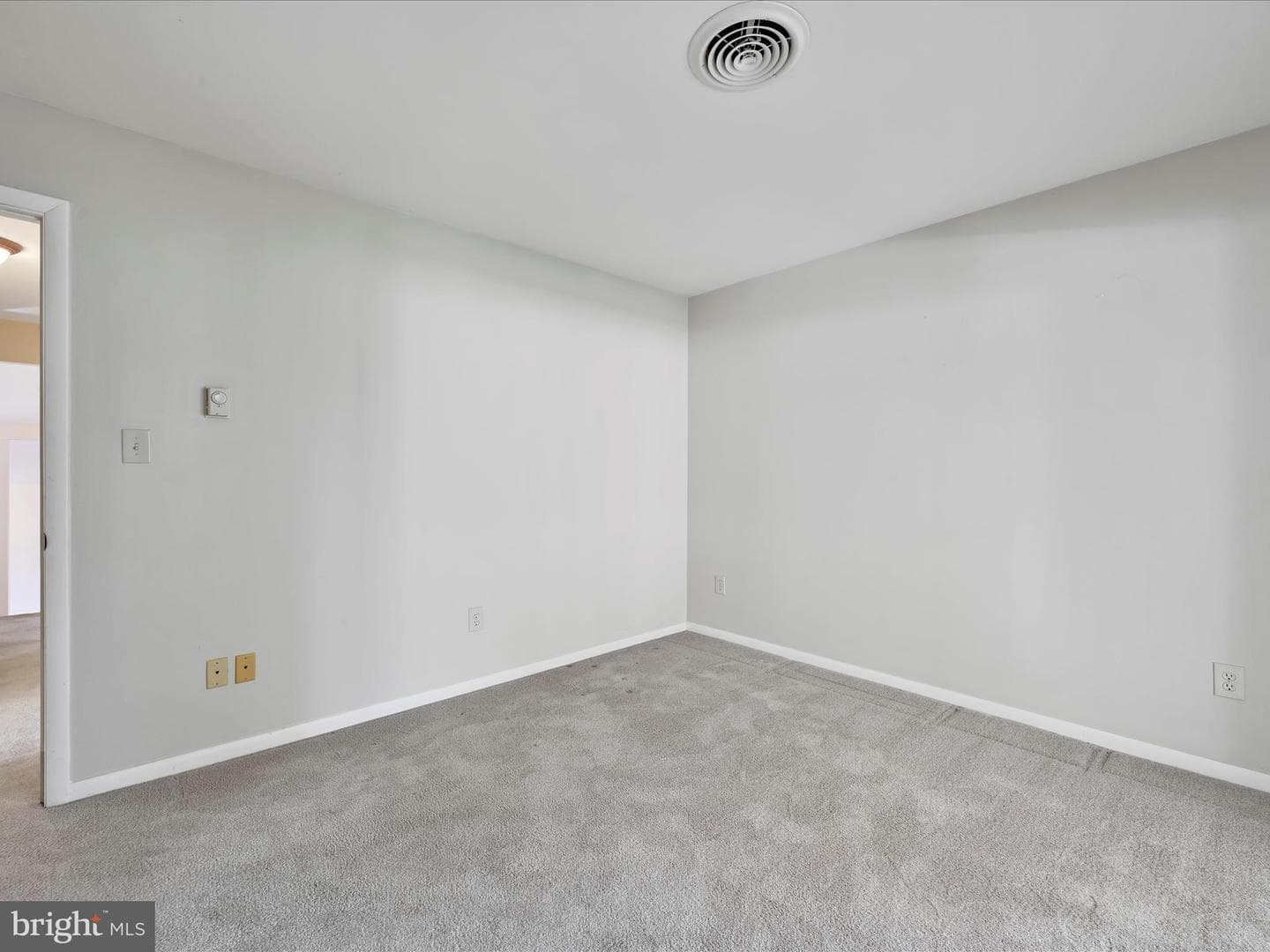 301 Warwick Drive photo 27