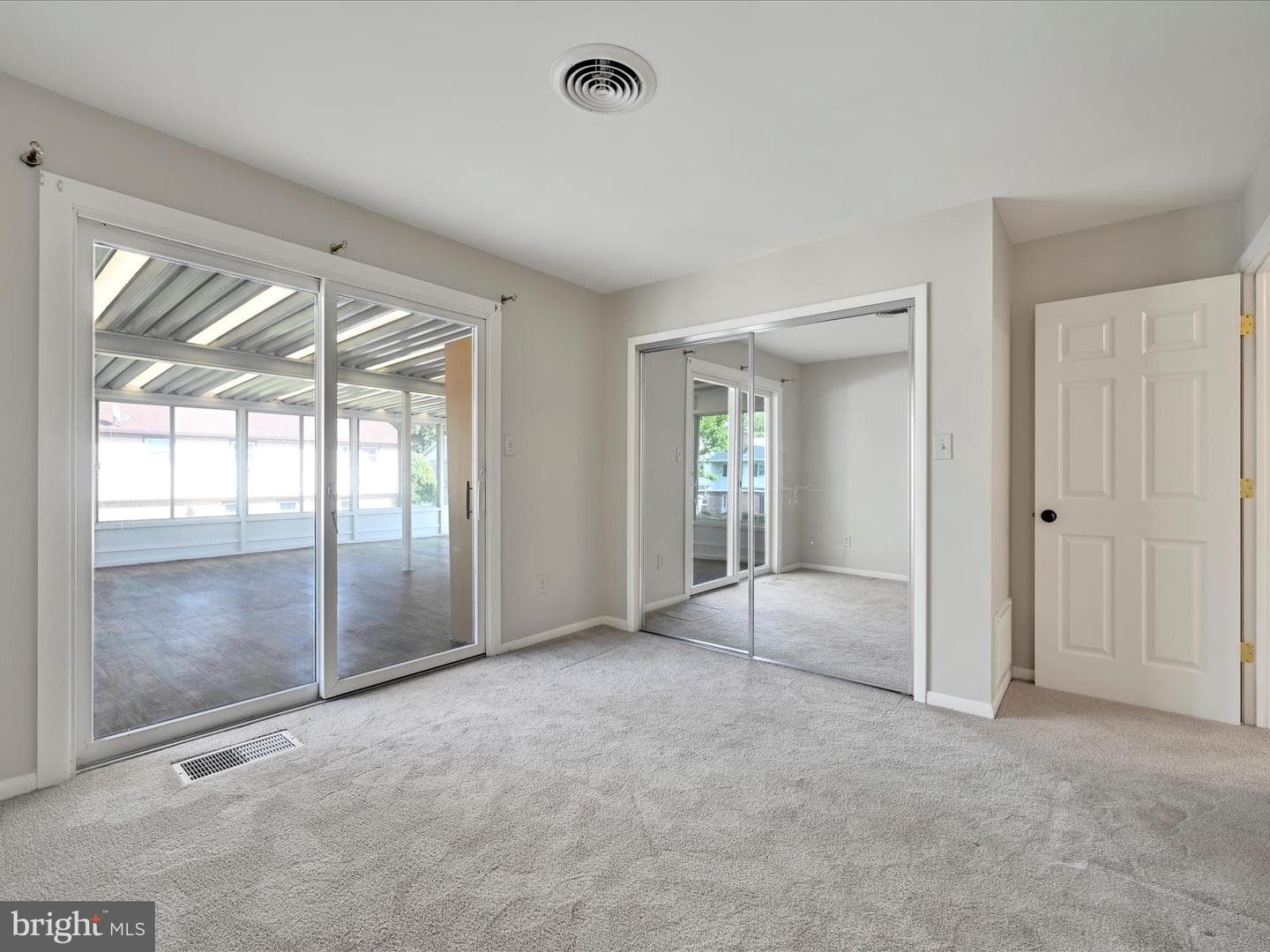 301 Warwick Drive photo 28