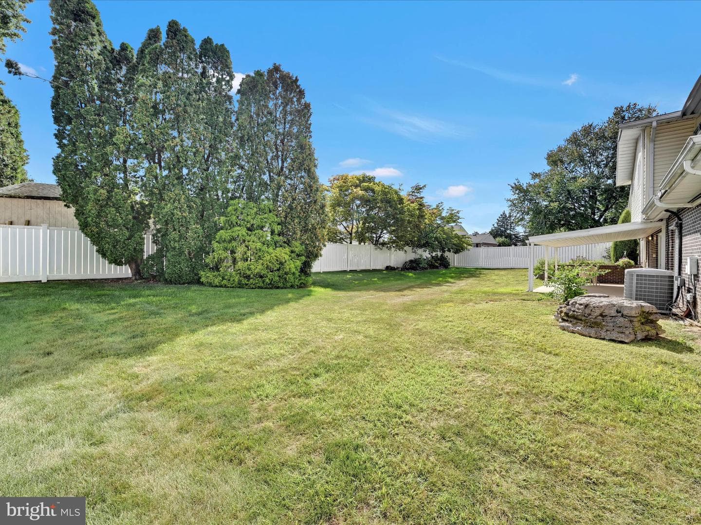 301 Warwick Drive photo 35