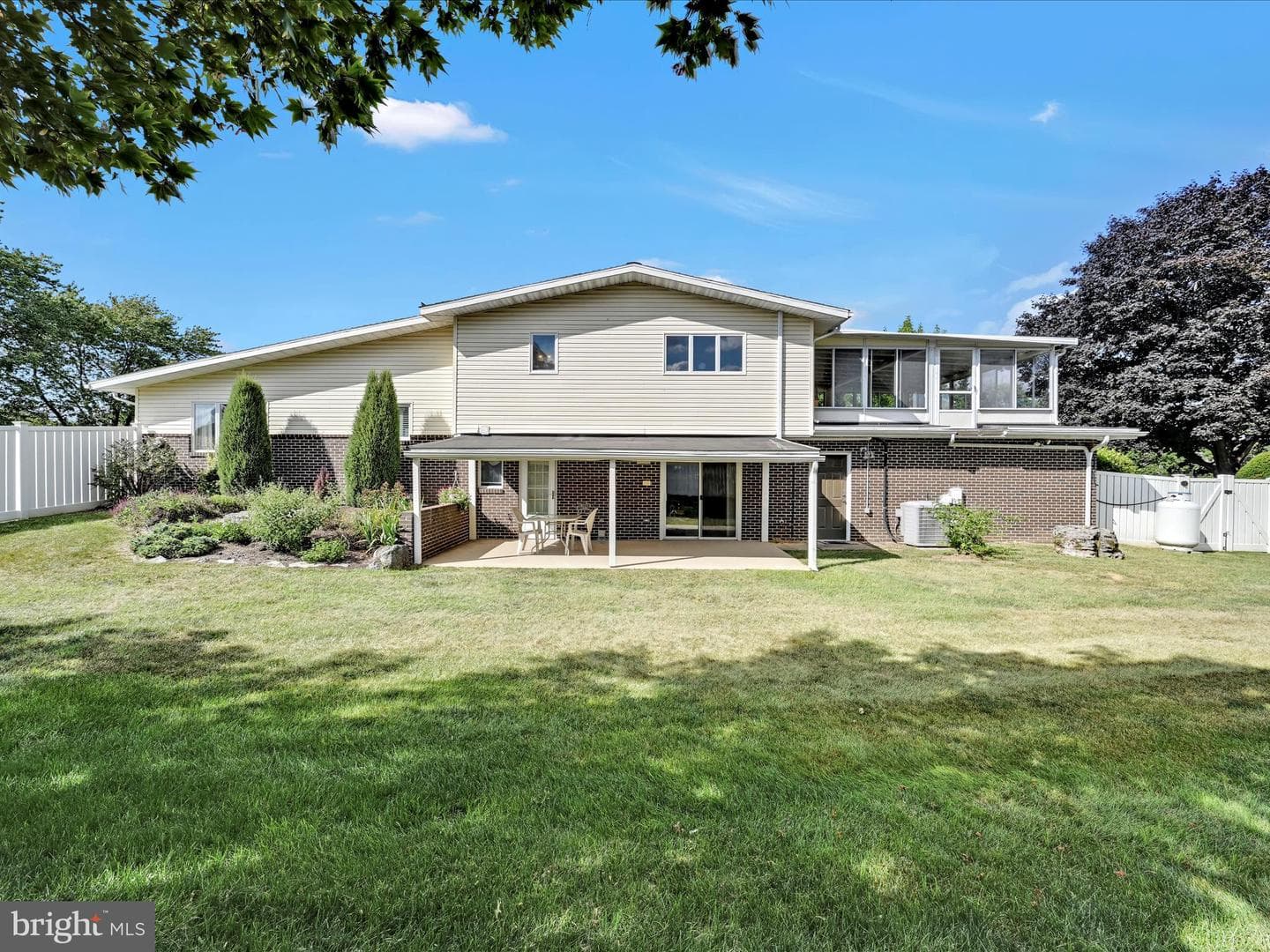 301 Warwick Drive photo 36