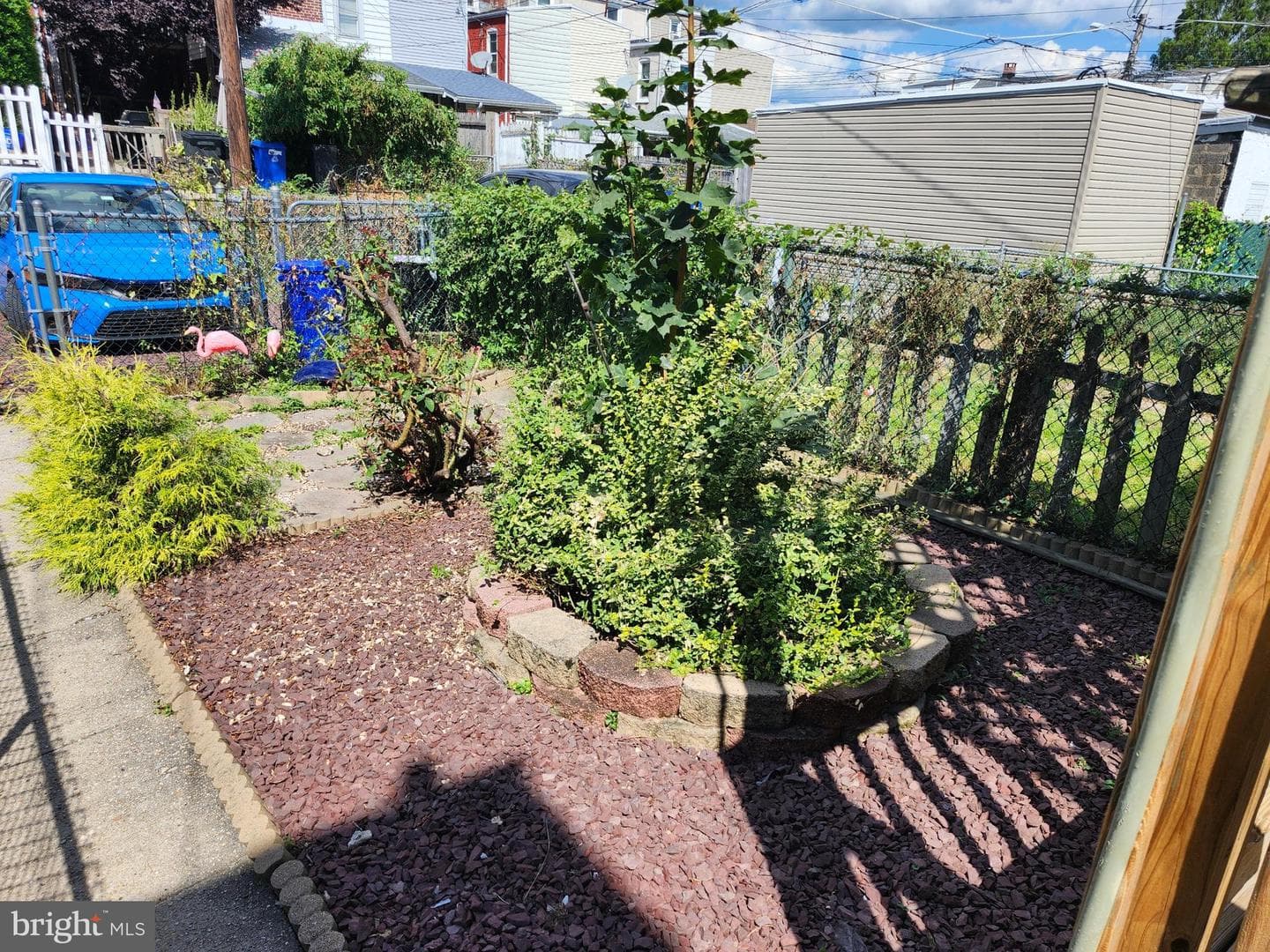 325 Spruce Street photo 7