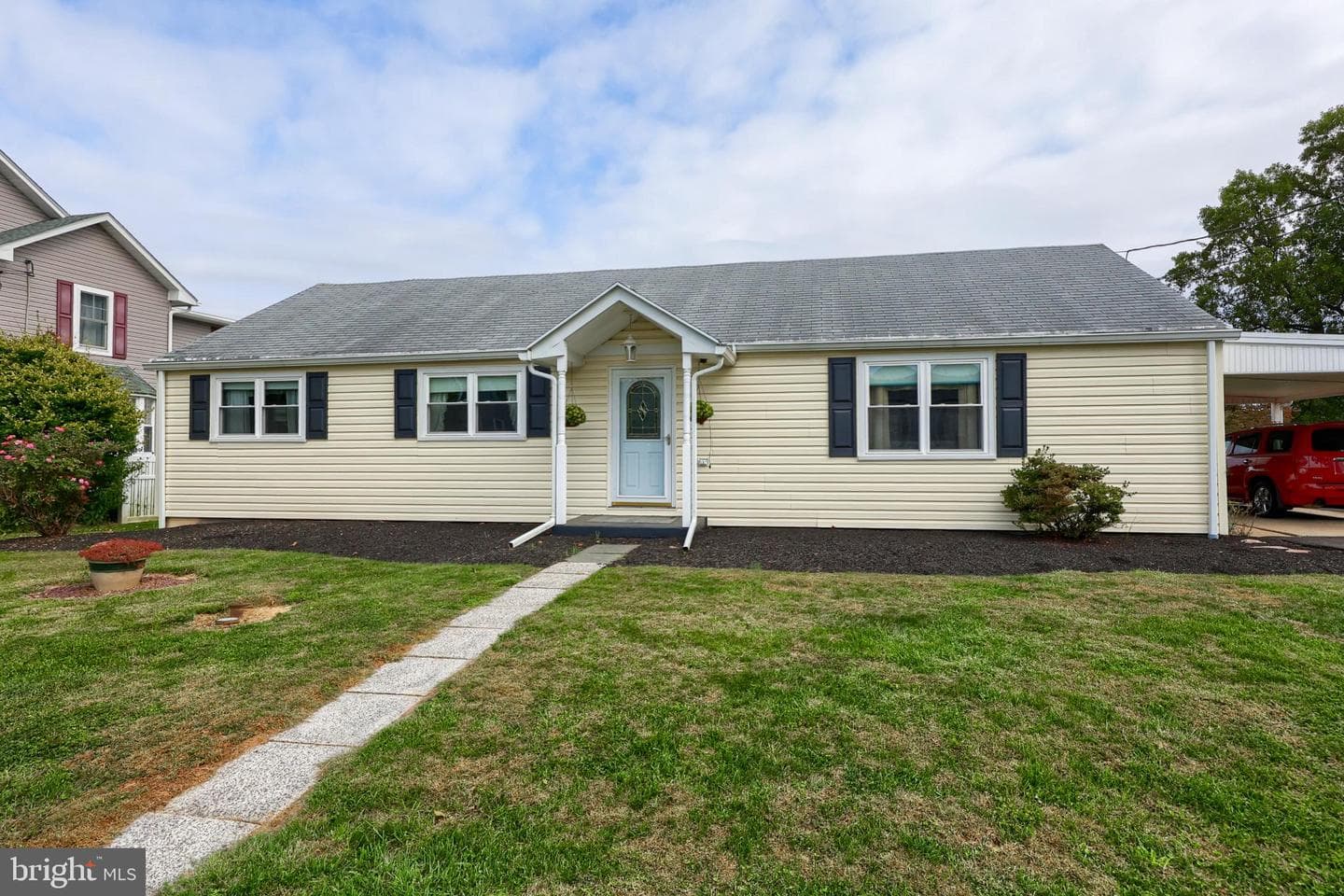 41 Grandview Avenue photo 2