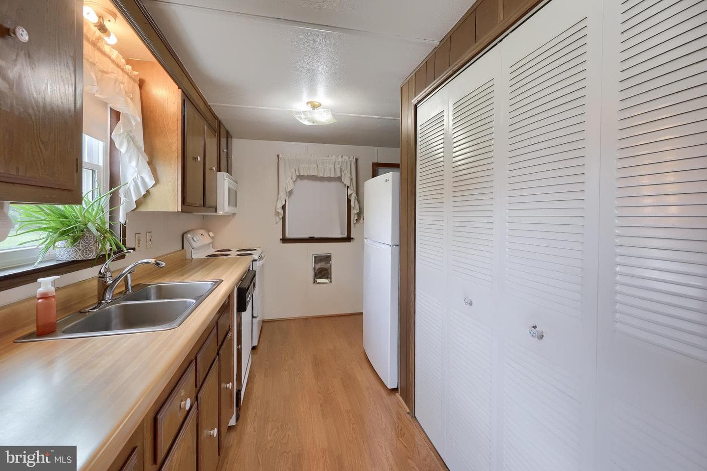 41 Grandview Avenue photo 23