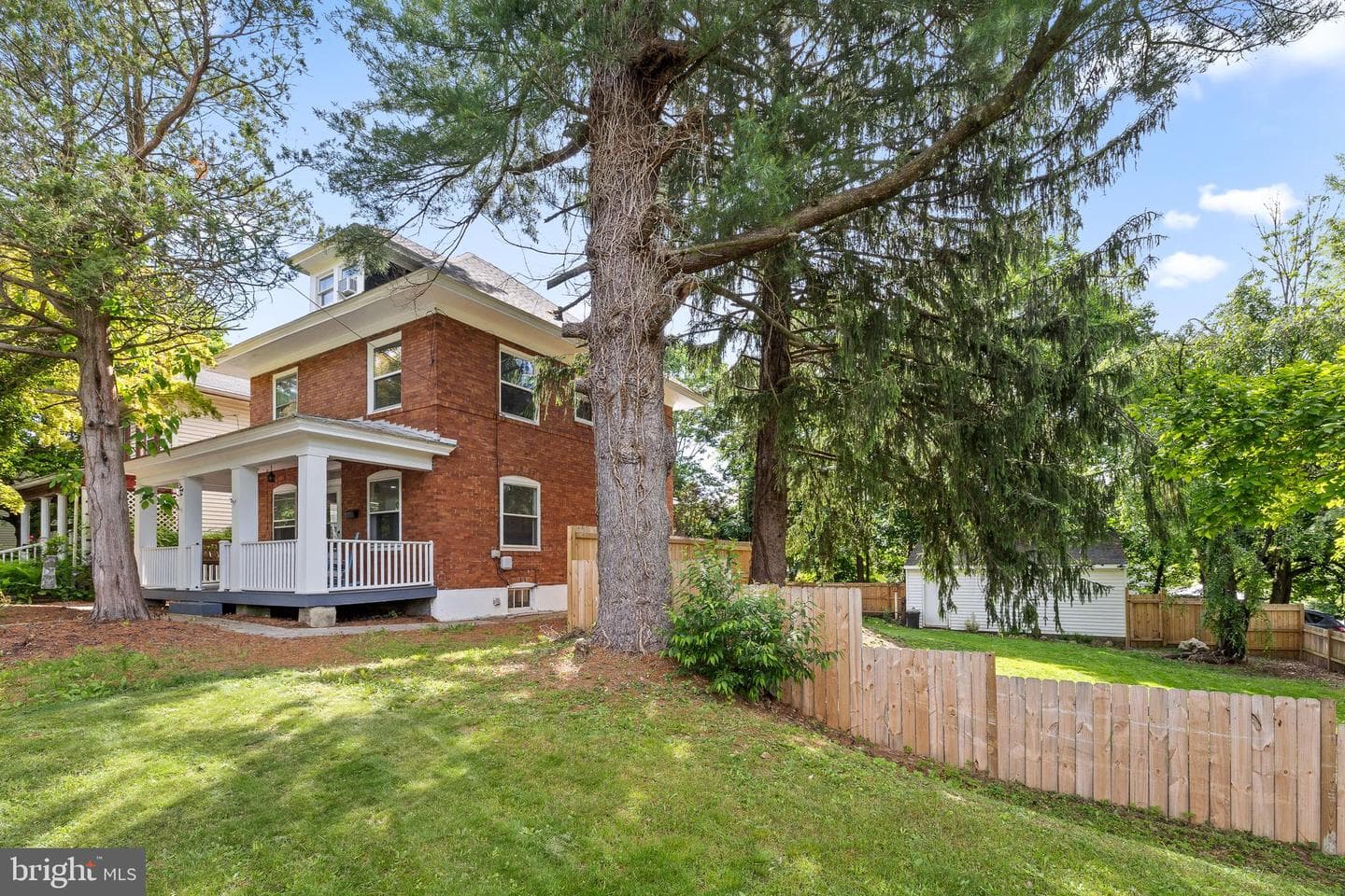 1046 Carsonia Avenue photo 41