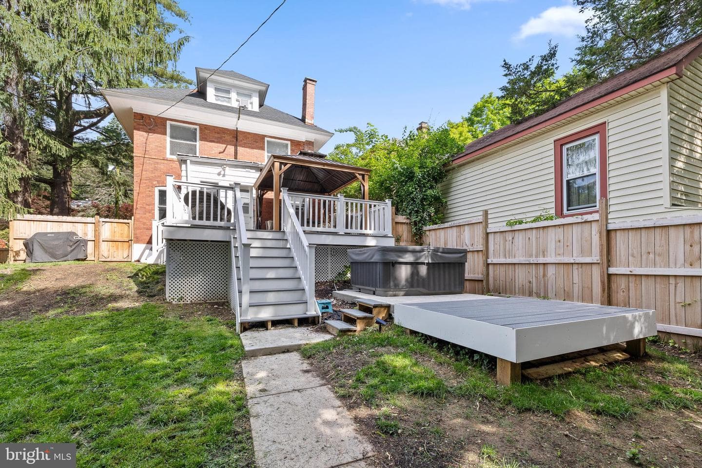 1046 Carsonia Avenue photo 5