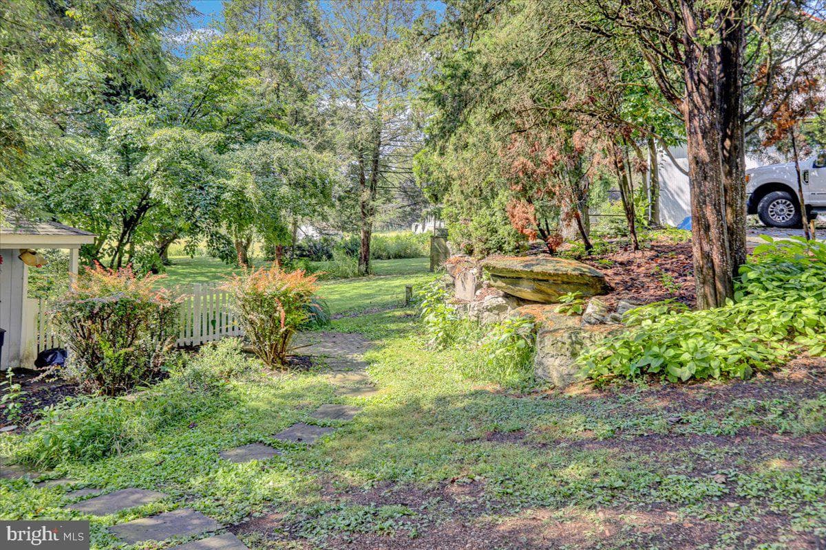 1391 Moselem Springs Road photo 40