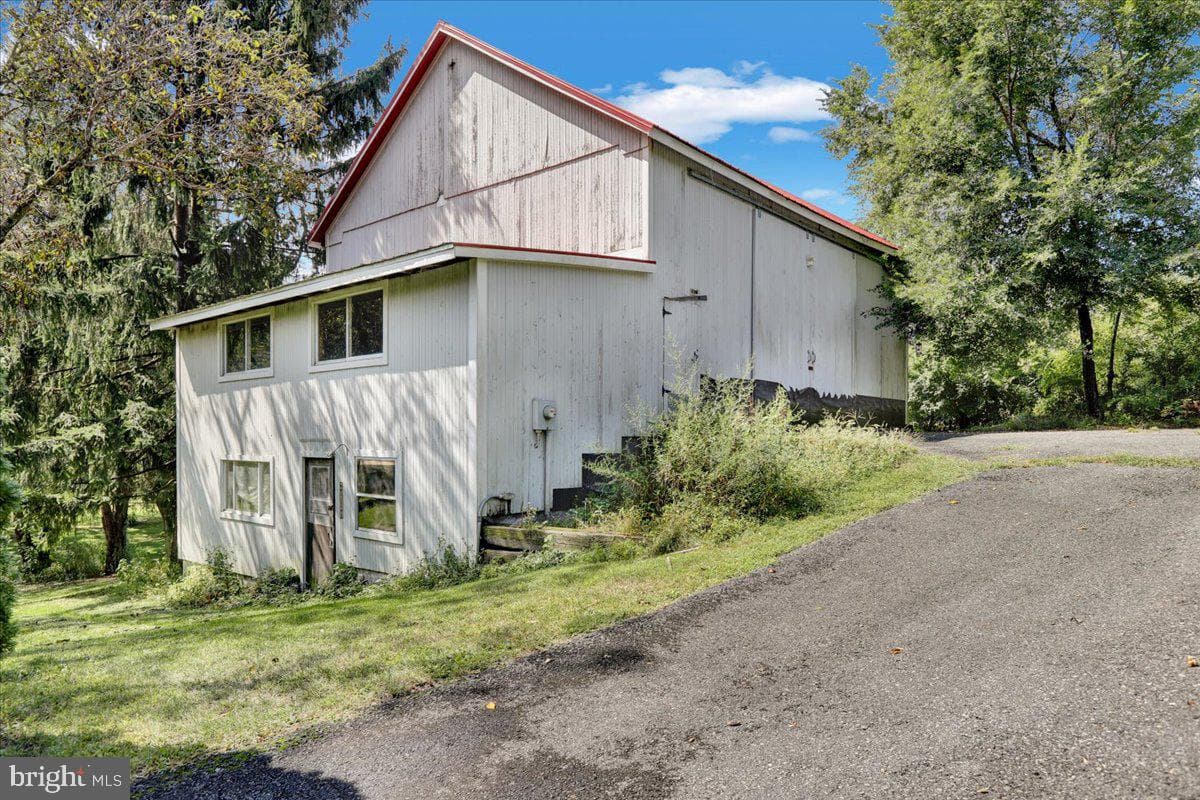 1391 Moselem Springs Road photo 41