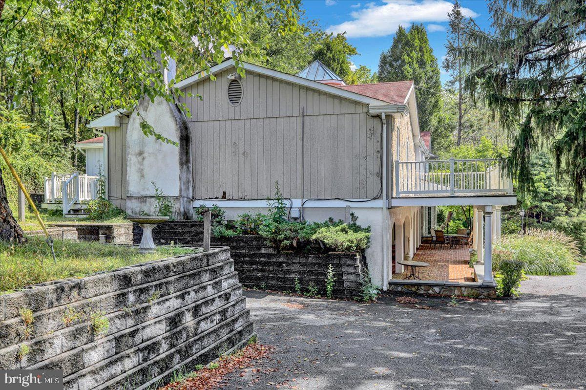 1391 Moselem Springs Road photo 42