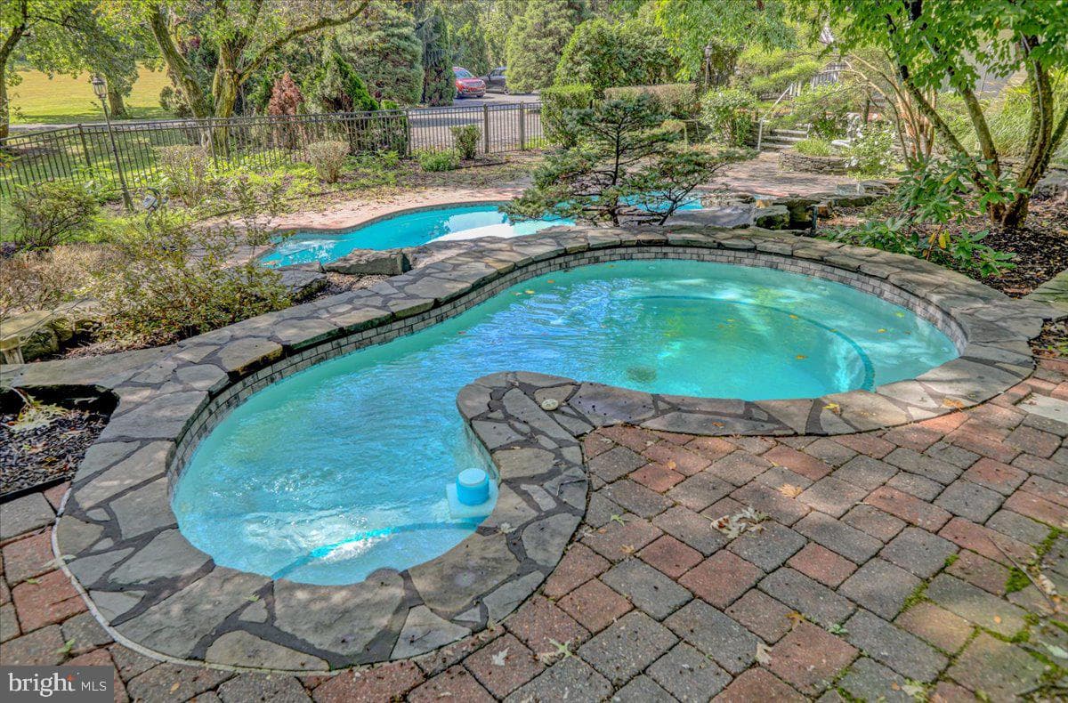 1391 Moselem Springs Road photo 49