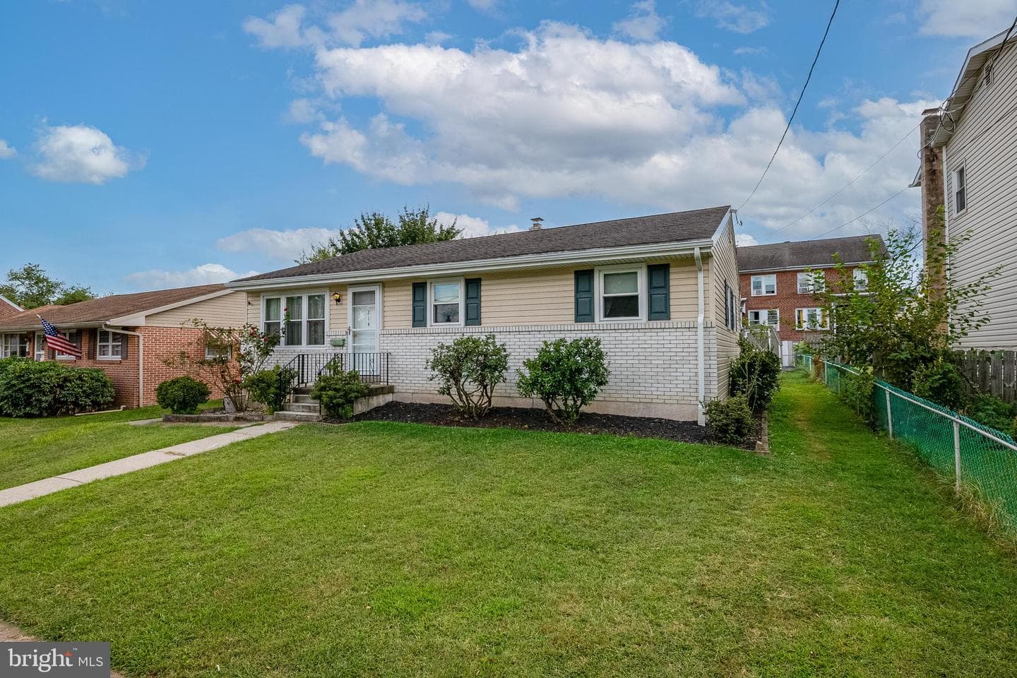 214 Gerry Street photo 4