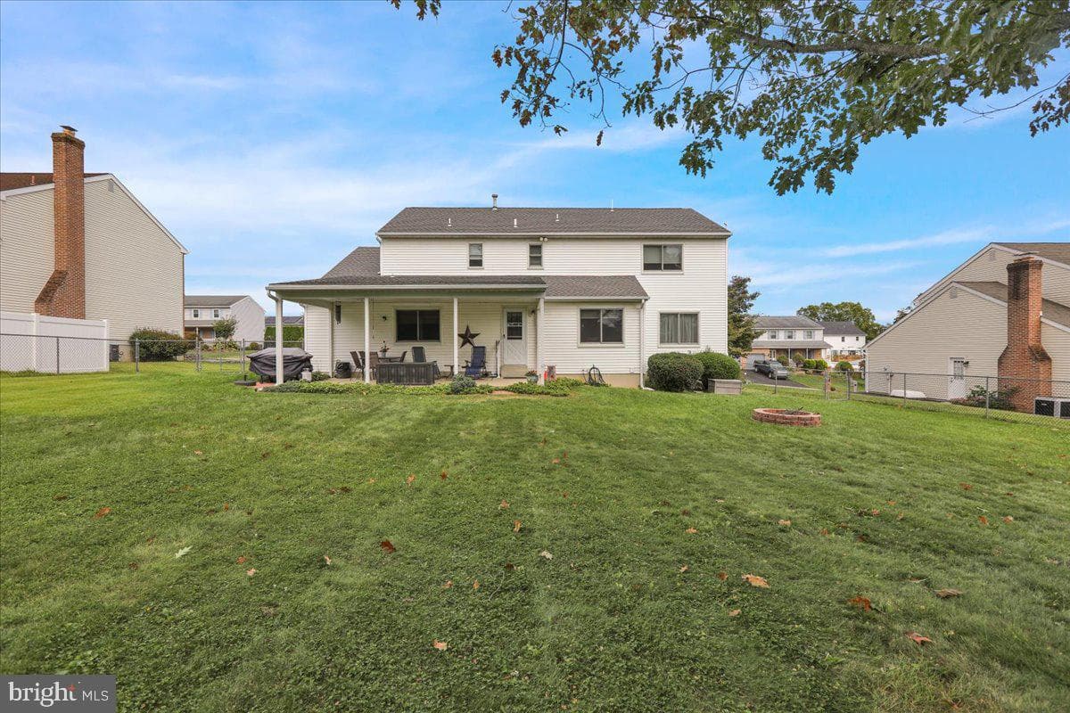 1054 Boeshore Circle photo 31