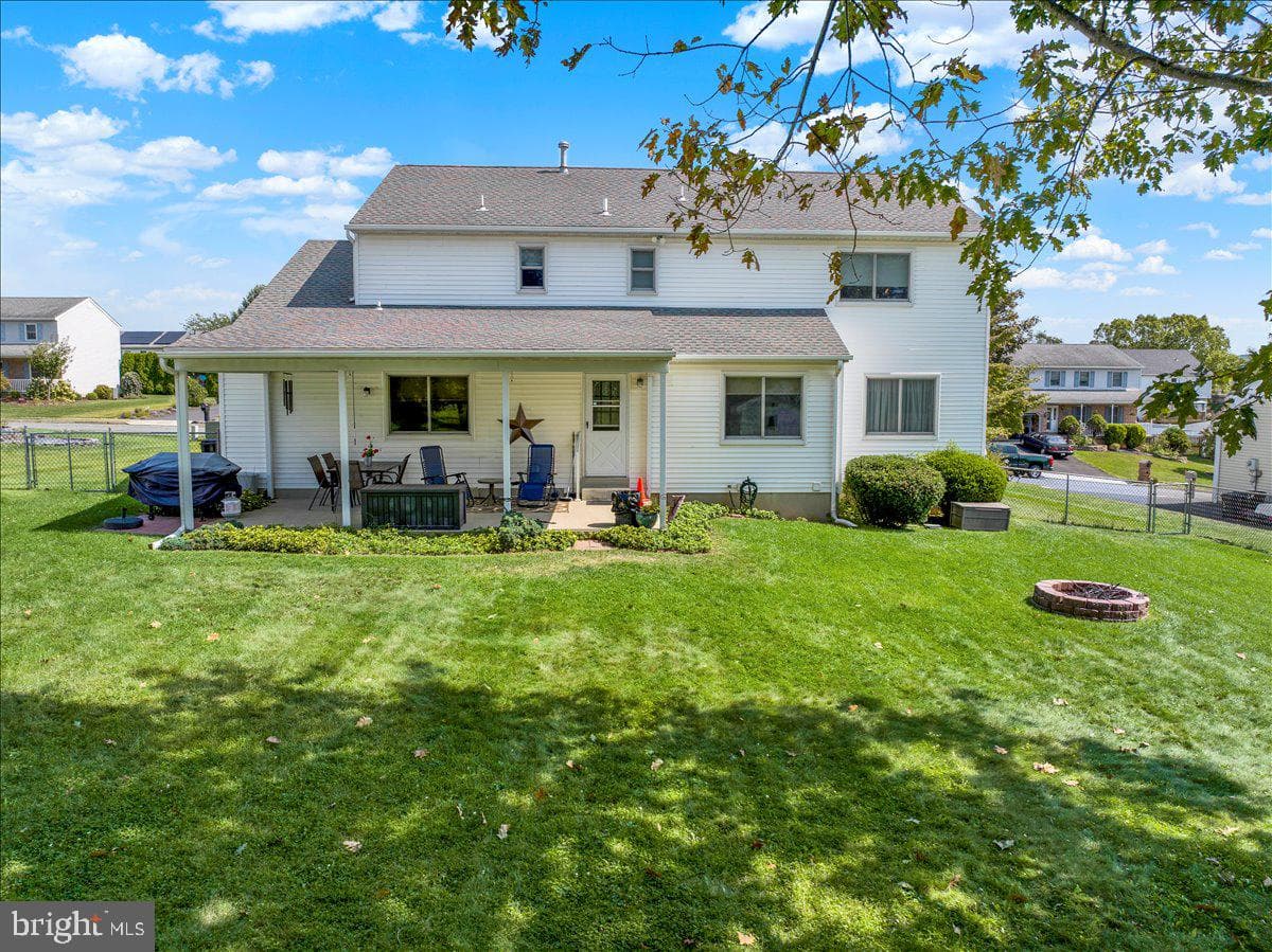 1054 Boeshore Circle photo 39