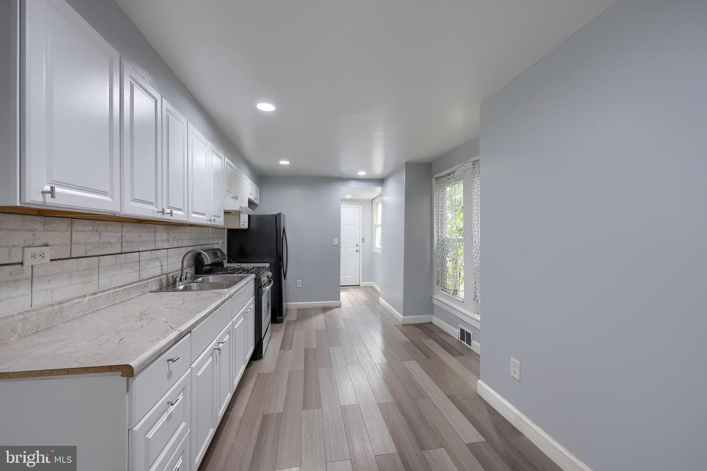 515 N Front Street photo 17