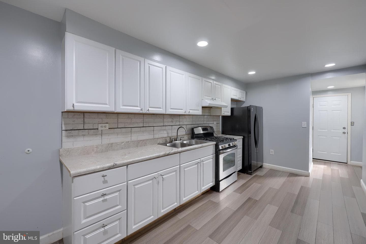 515 N Front Street photo 20