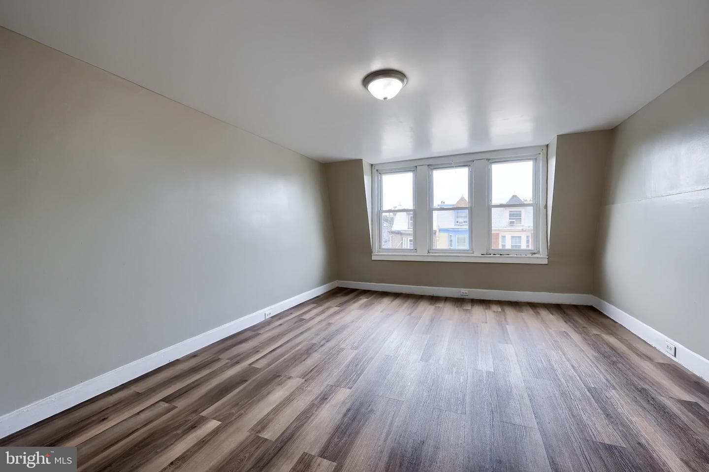 515 N Front Street photo 33