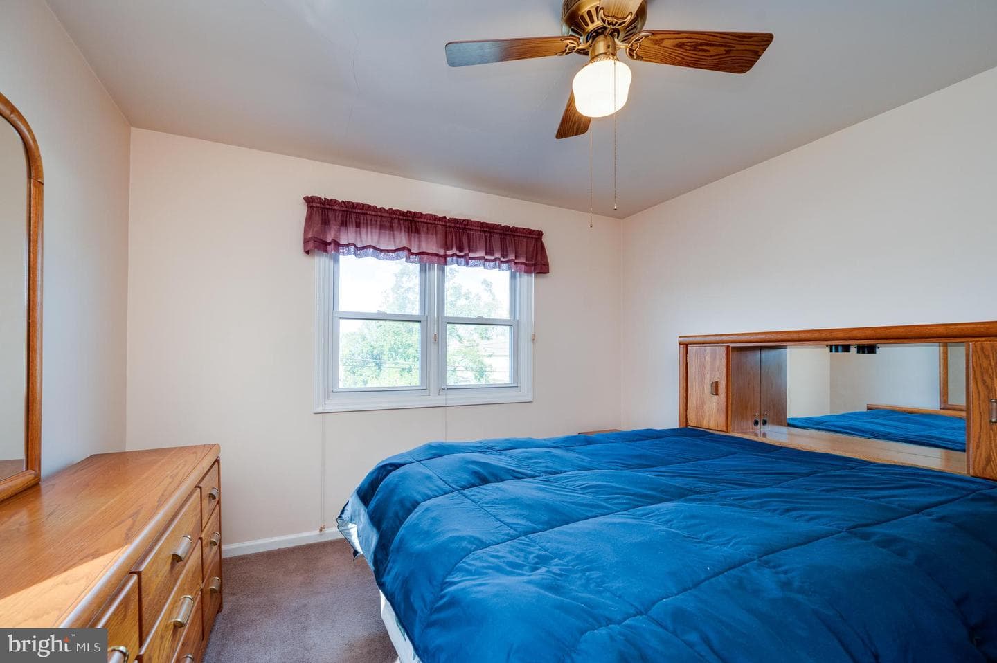 669 Fairmont Avenue photo 16