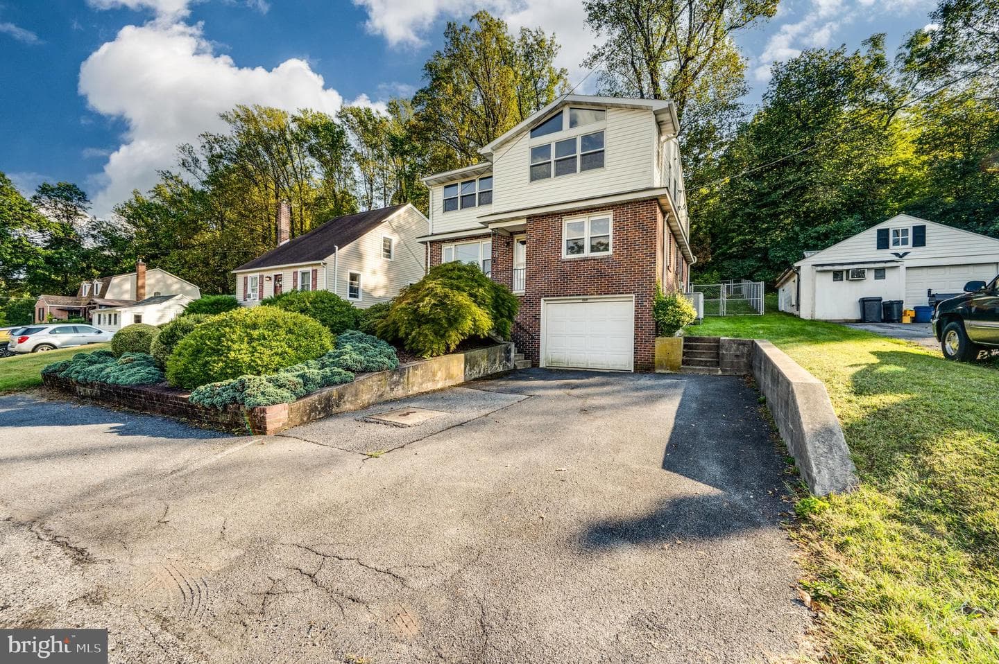 669 Fairmont Avenue photo 60