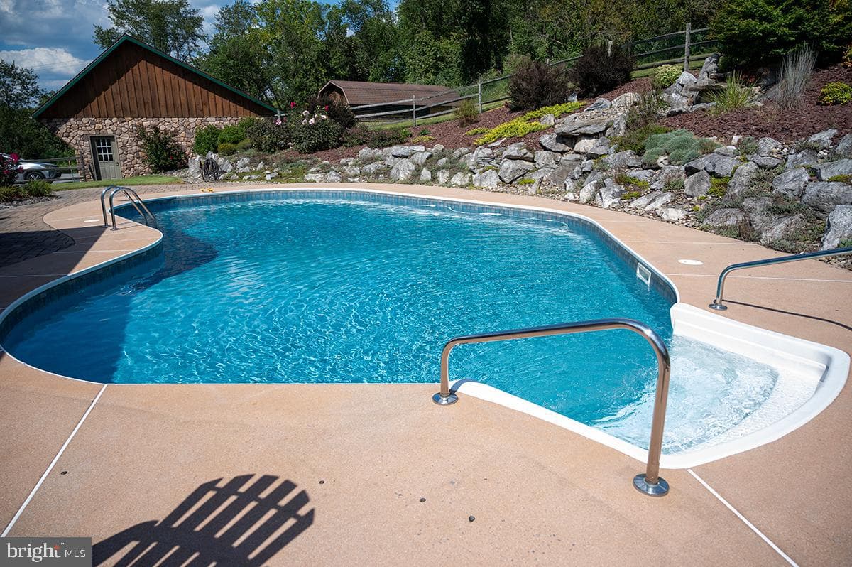 1113 Seifrit Lane photo 52