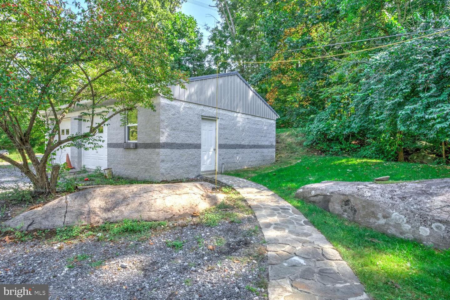 265 Witmer Road photo 17