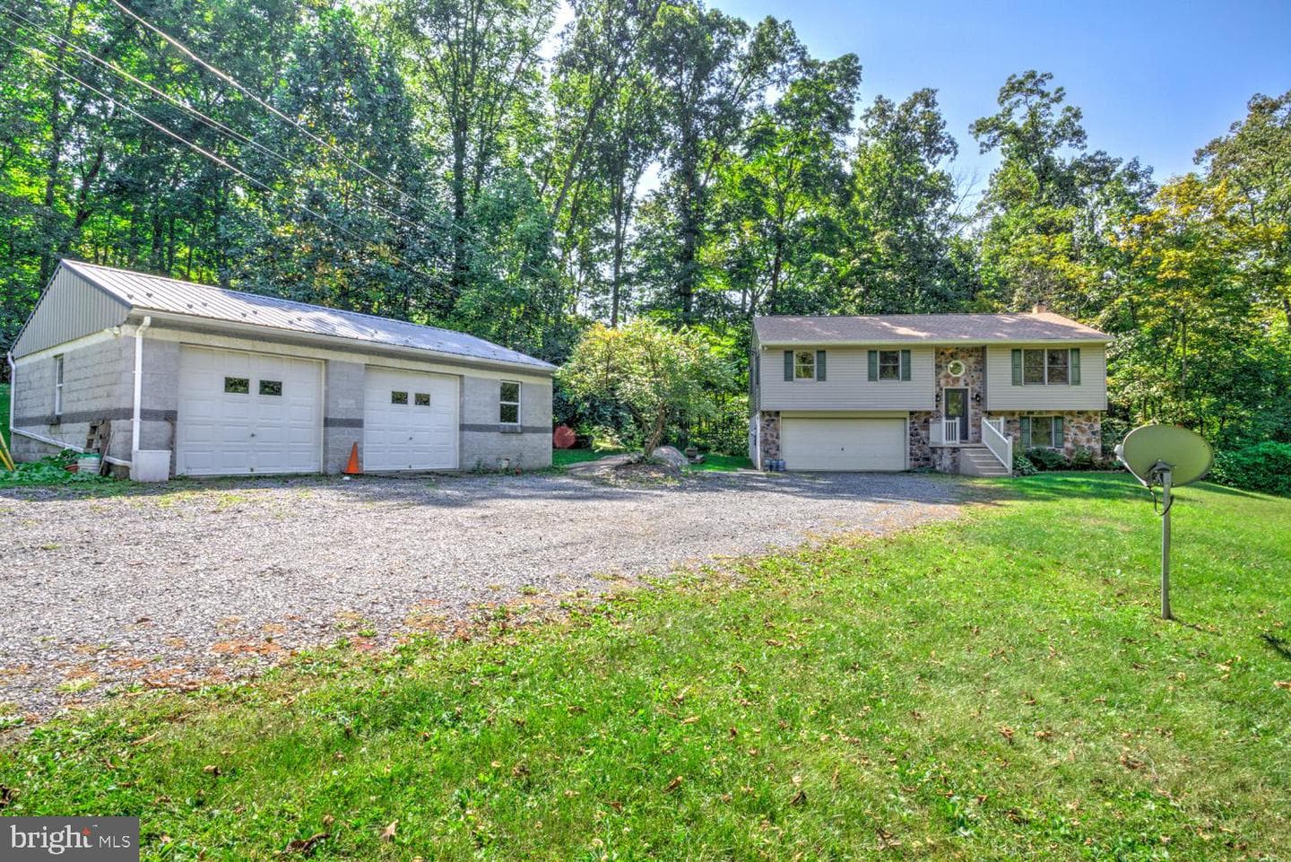 265 Witmer Road photo 2