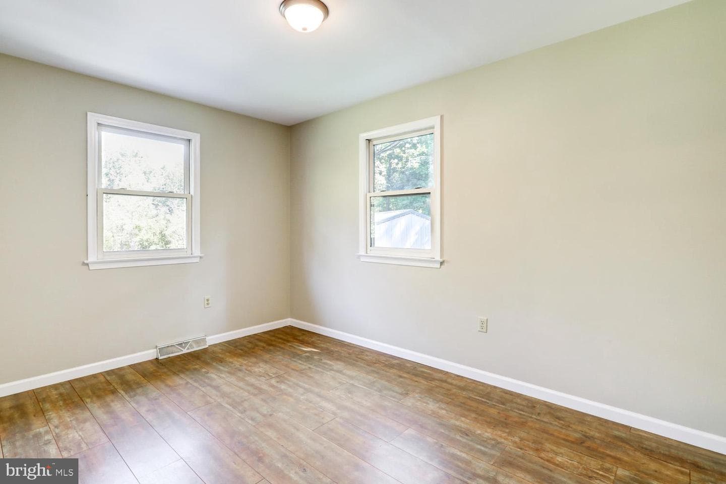 265 Witmer Road photo 31