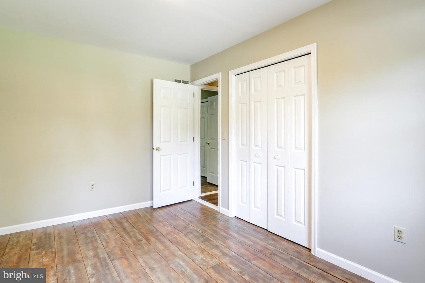 265 Witmer Road photo 32