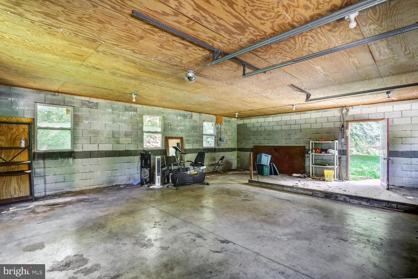 265 Witmer Road photo 38