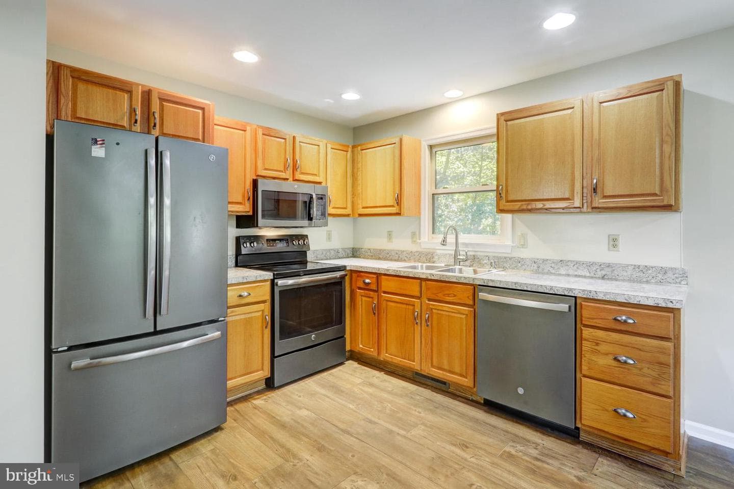 265 Witmer Road photo 4