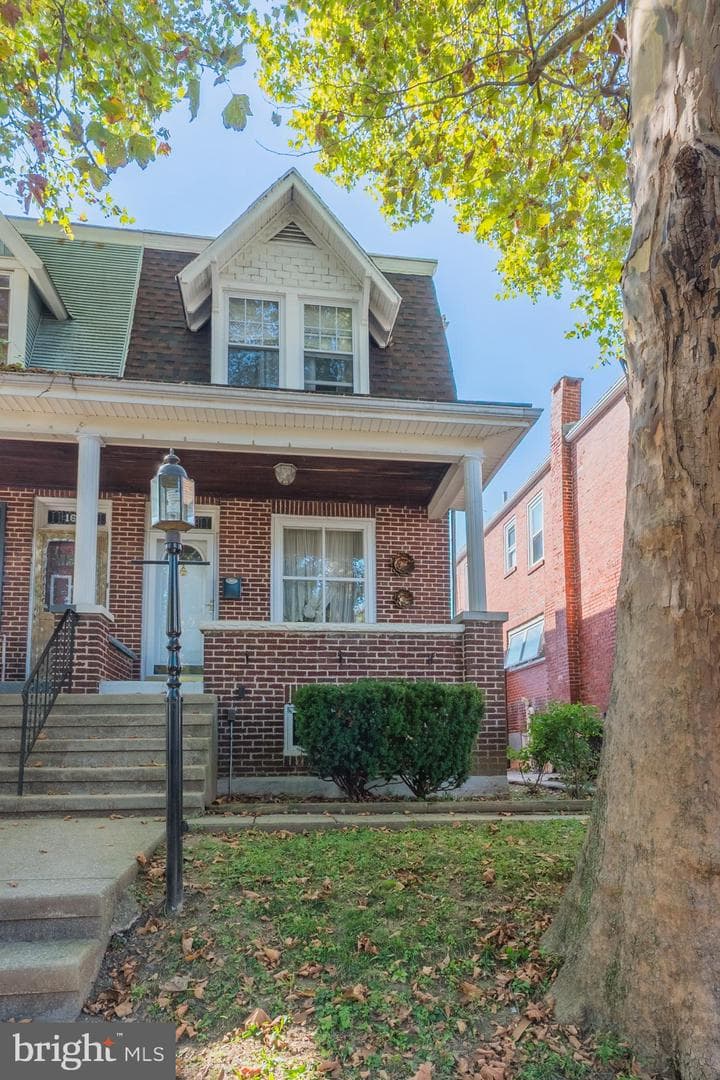 1612 Locust Street photo 1