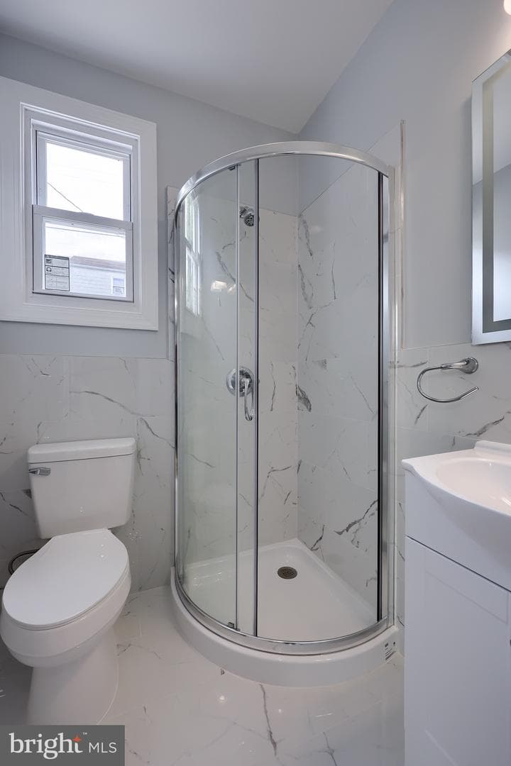 2155 Adams Street photo 8